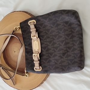 michael kors crossbody